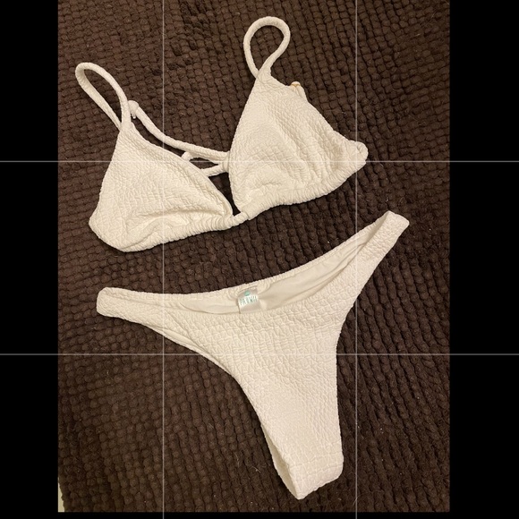 PAWUII White Textured Bikini Set - Picture 4 of 10